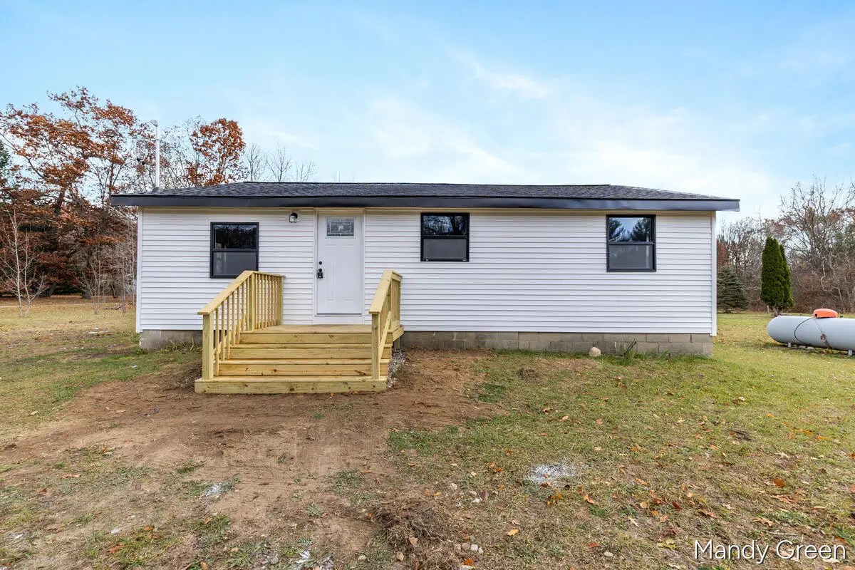 1086 Kathleen Drive, Stanton, MI 48888 - Image #1
