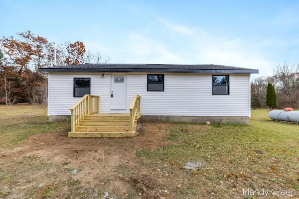 1086 Kathleen Drive, Stanton, MI 48888