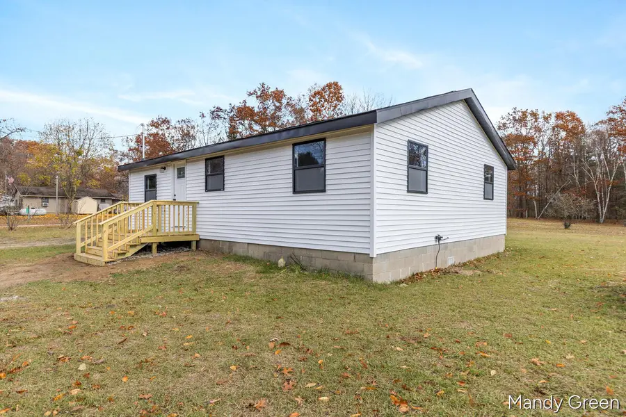 1086 Kathleen Drive, Stanton, MI 48888 - Image #2