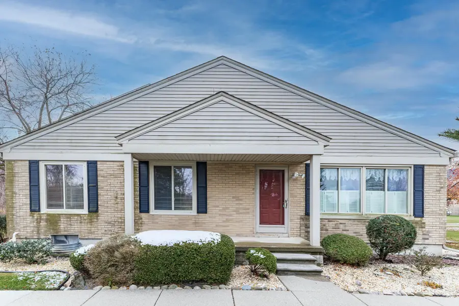 44742 Maryland Court, Clinton Township, MI 48038 - Image #2