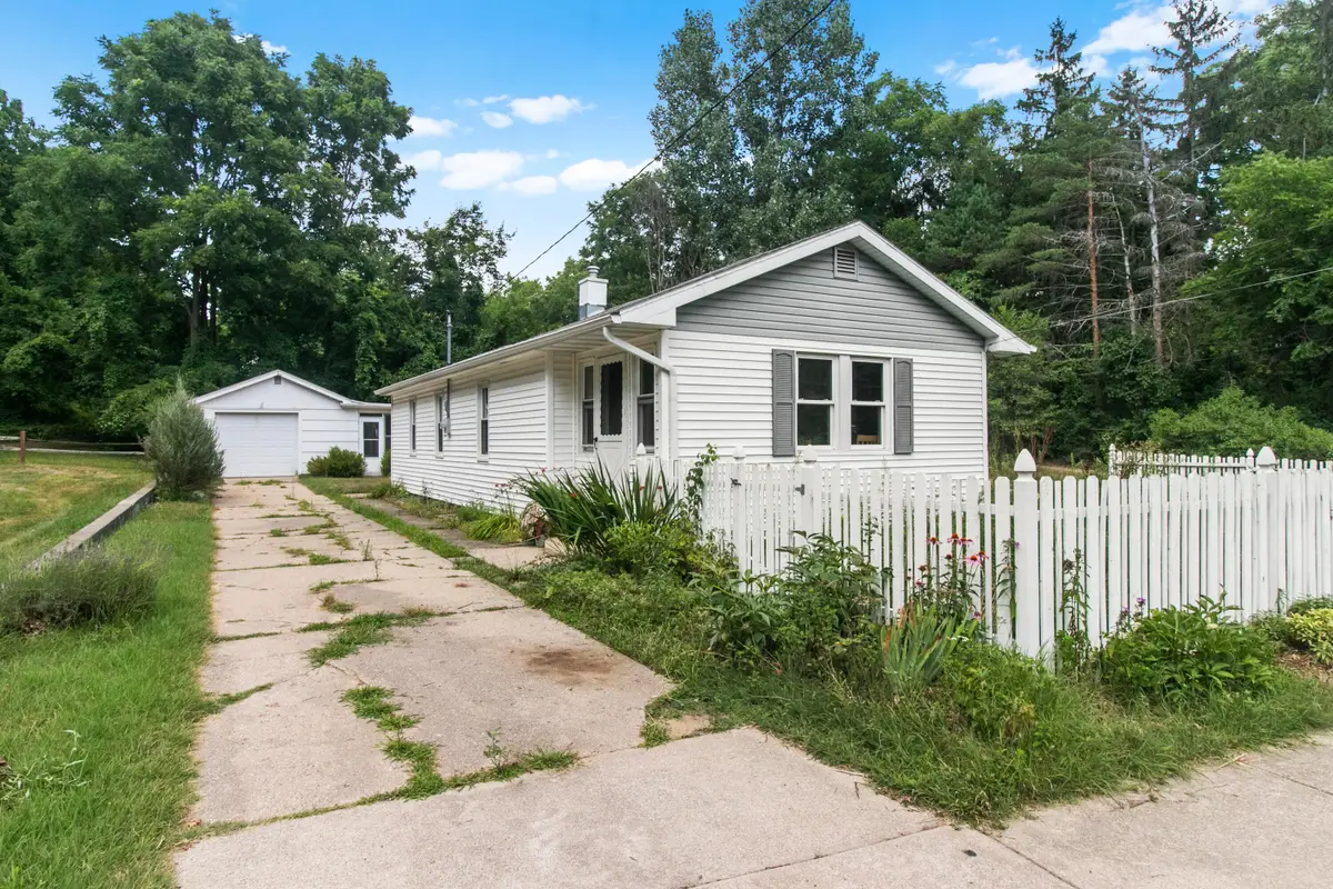 1063 Harding Street Nw, Grand Rapids, MI 49544 - Image #1