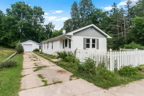 1063 Harding Street Nw, Grand Rapids, MI 49544