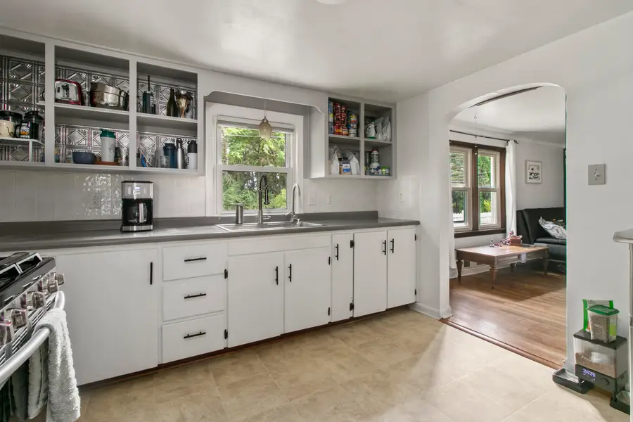 1063 Harding Street Nw, Grand Rapids, MI 49544 - Image #2