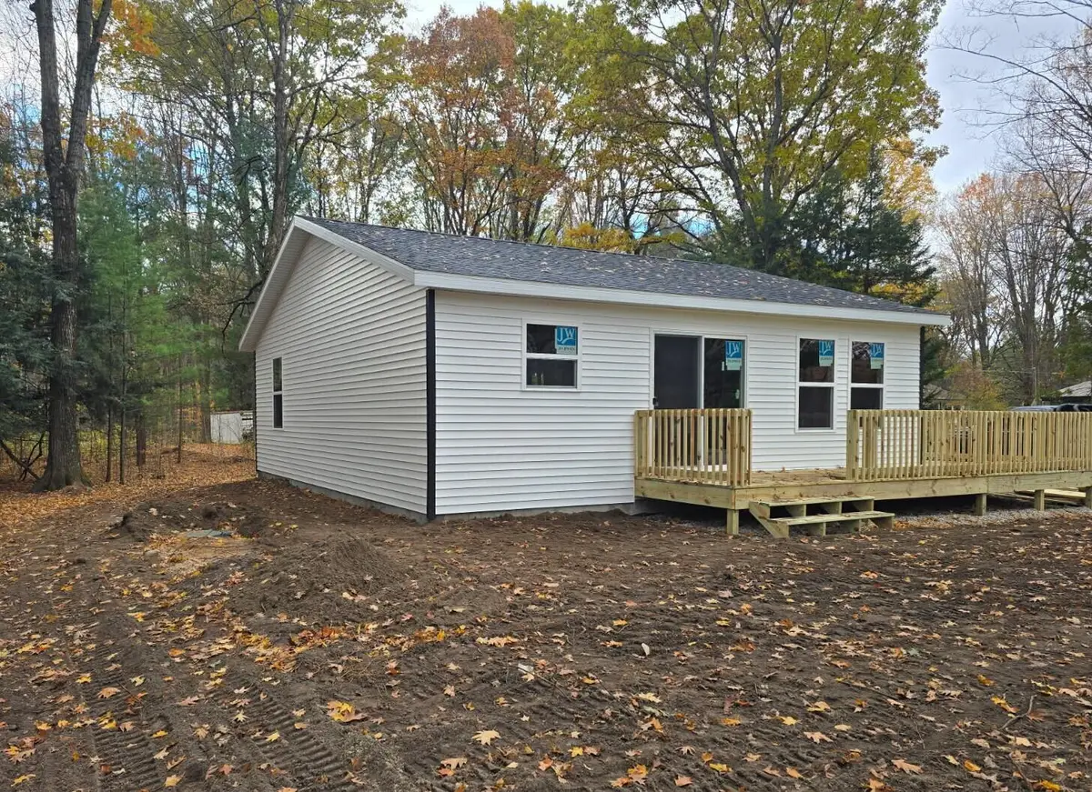 8478 Vista Drive, Newaygo, MI 49337 - Image #1