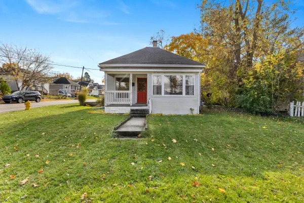 536 Wright Street Ne, Grand Rapids, MI 49505