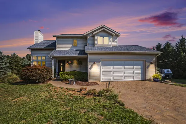 3123 140th Avenue, Dorr, MI 49323