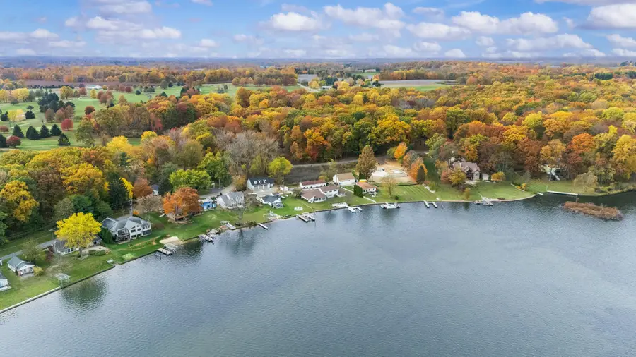 55091 Indian Trail, Eau Claire, MI 49111 - Image #2