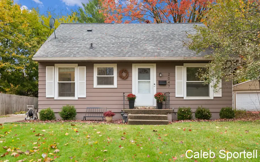 2047 Janes Avenue Ne, Grand Rapids, MI 49505 - Image #2