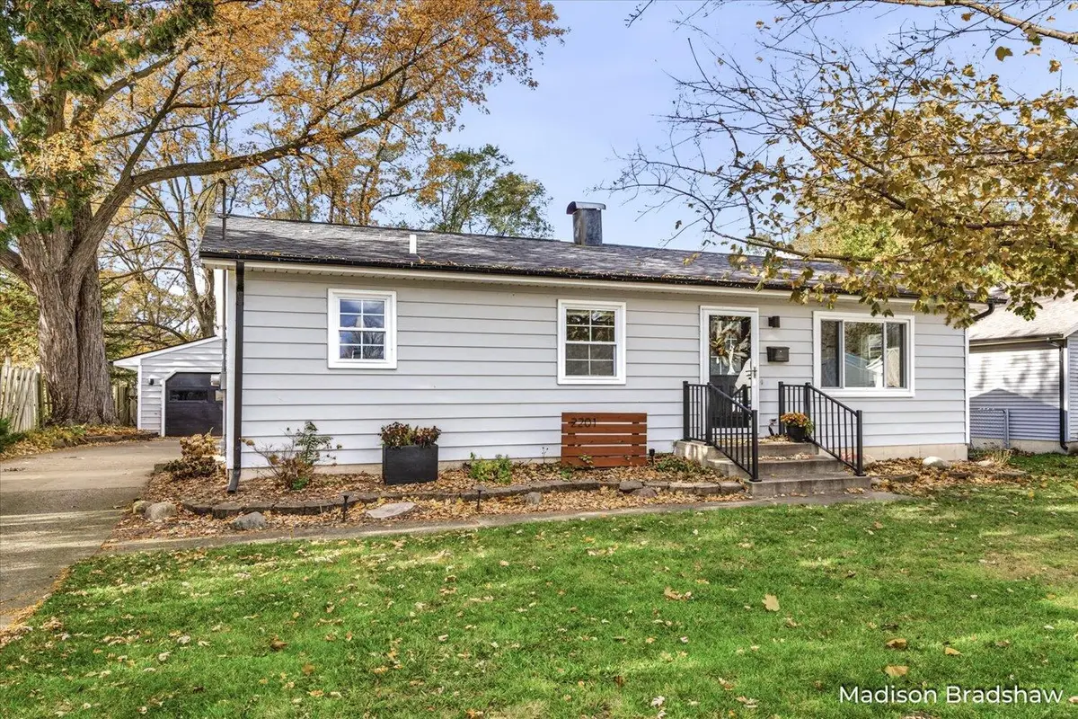 2201 Clarion Avenue Sw, Wyoming, MI 49519 - Image #1