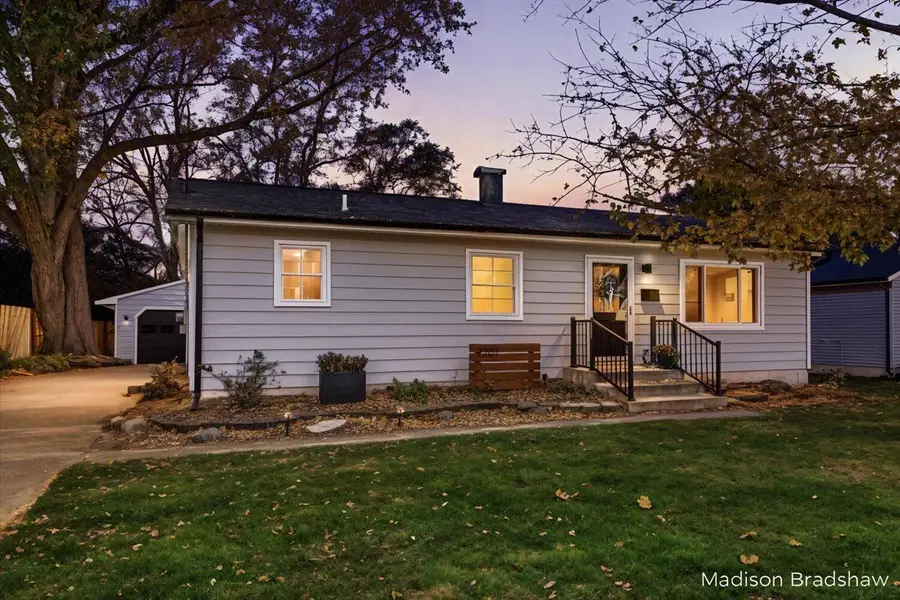 2201 Clarion Avenue Sw, Wyoming, MI 49519 - Image #2