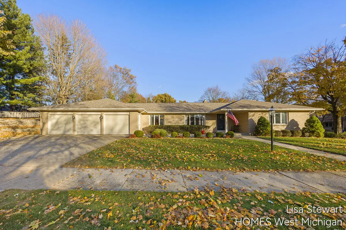1600 Cherry Hill Drive Ne, Grand Rapids, MI 49505 - Image #1