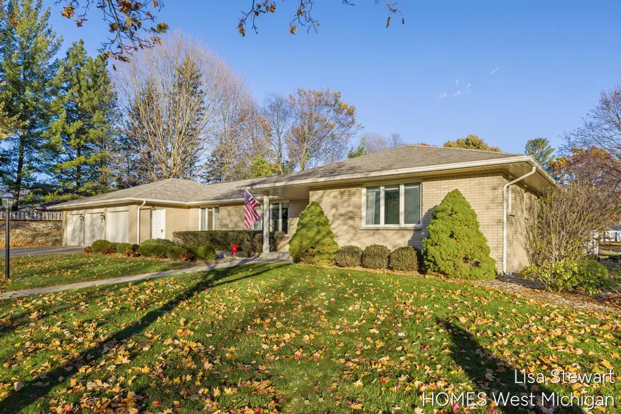 1600 Cherry Hill Drive Ne, Grand Rapids, MI 49505 - Image #2