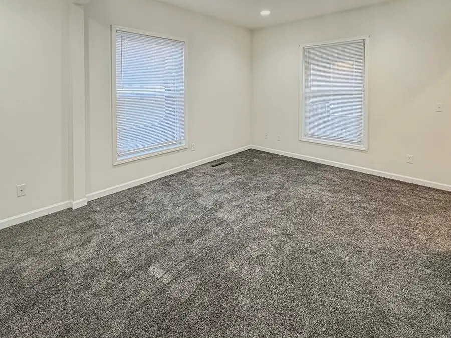 748 Lake Michigan Drive Nw, Grand Rapids, MI 49504 - Image #2