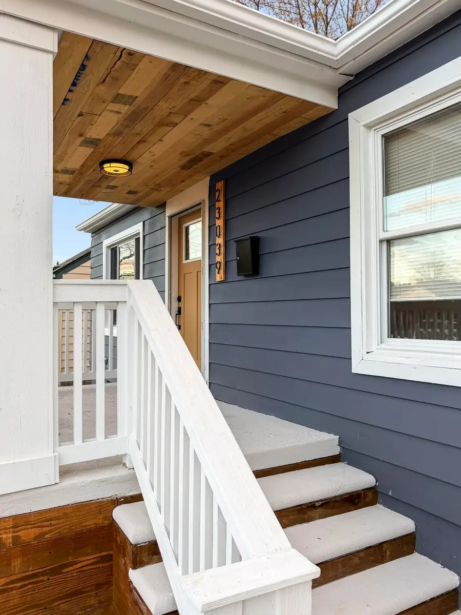 23039 Cushing Avenue, Eastpointe, MI 48021 - Image #2