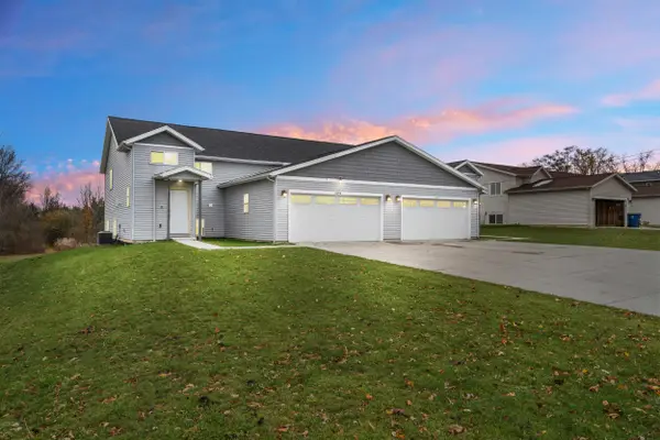 2656-2658 60th Street Se, Wyoming, MI 49508