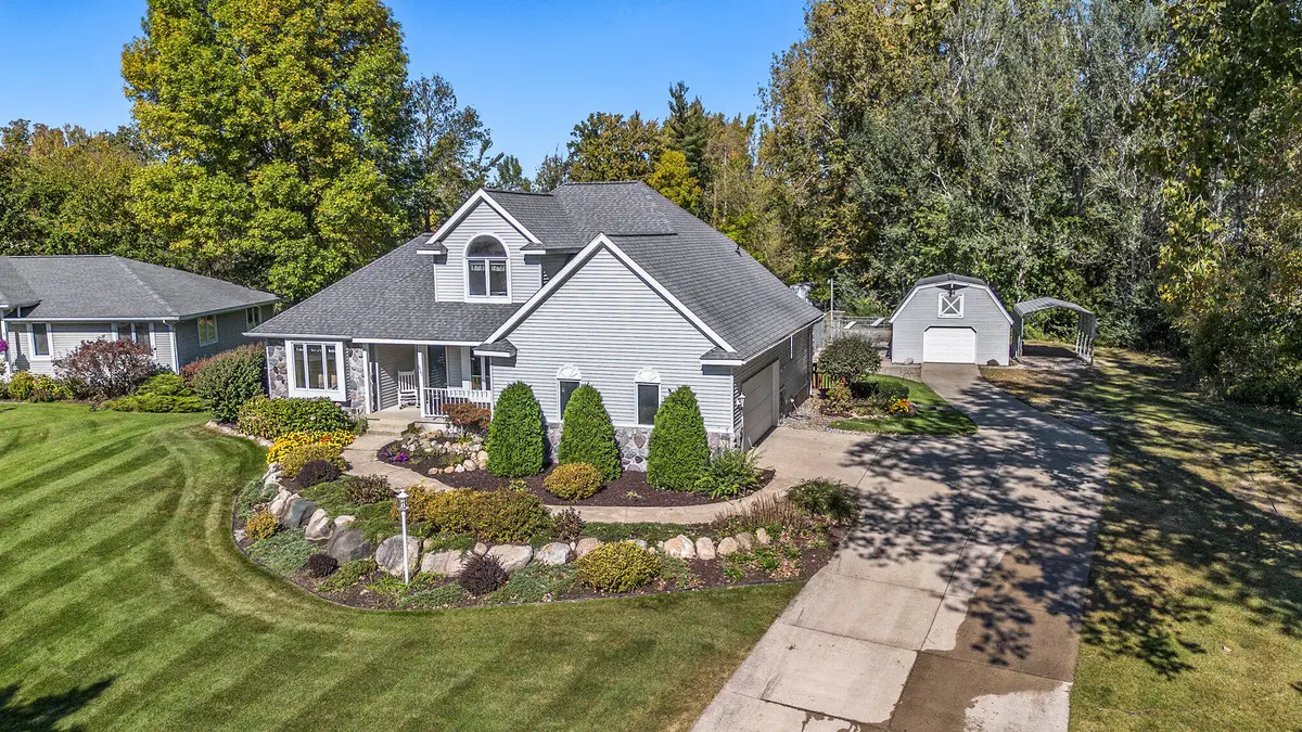 625 Grand Woods Court Ne, Grand Rapids, MI 49525 - Image #1