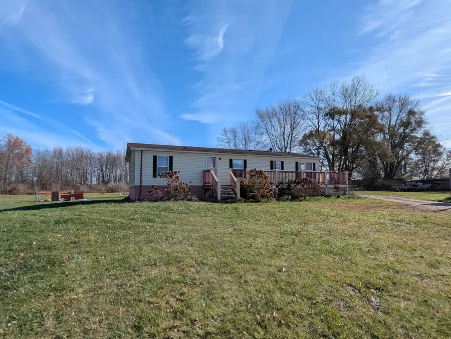 24155 County Road 681, Bangor, MI 49013 - Image #2