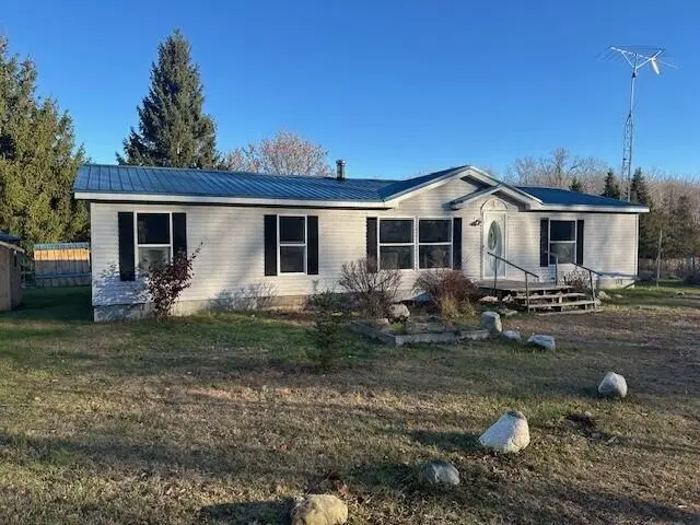 1660 N Bard Road, Gladwin, MI 48624 - Image #1