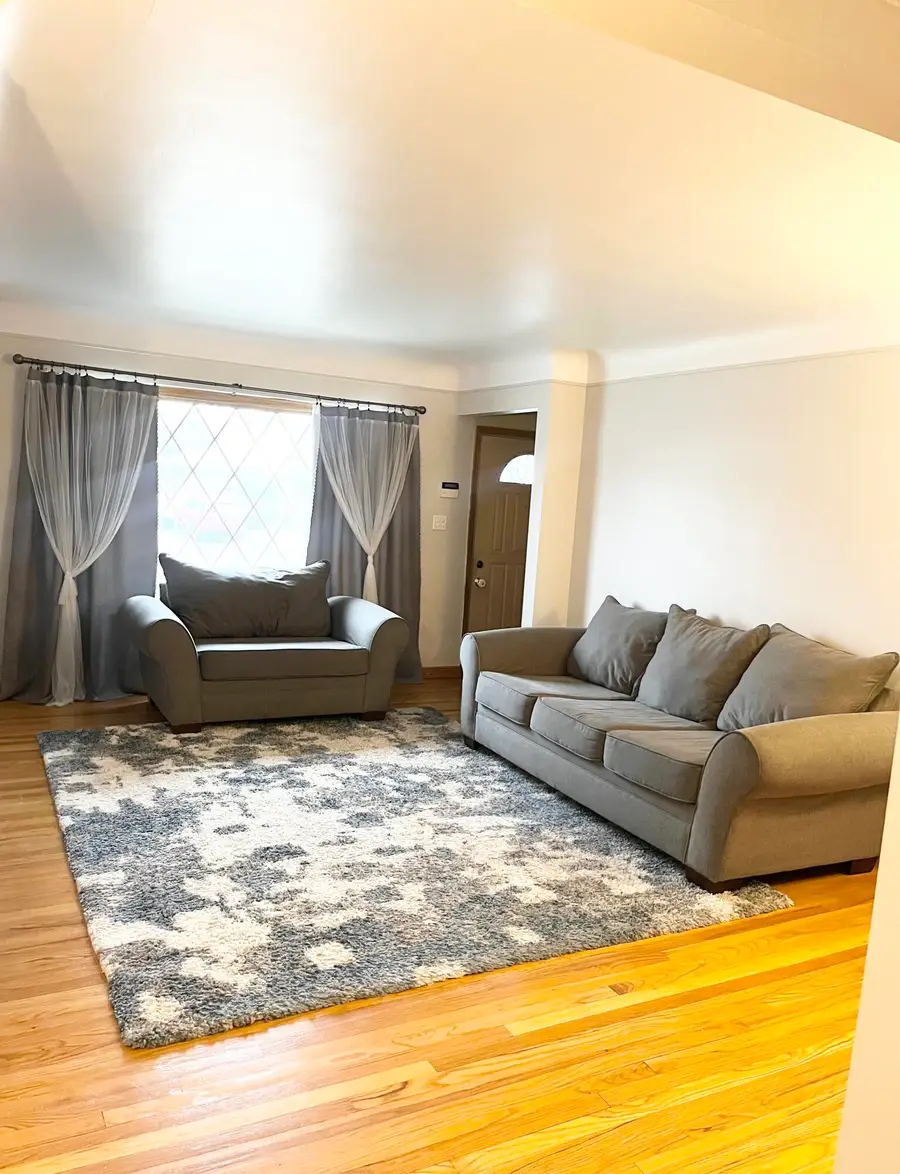 21630 Westhampton Street, Oak Park, MI 48237 - Image #3