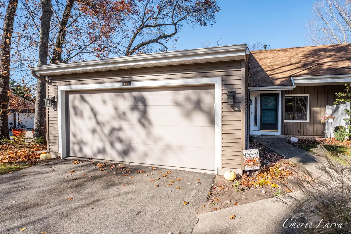 6615 Bella Vista Drive Ne, Rockford, MI 49341 - Image #1