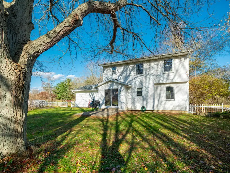 569 Club View Drive, Kalamazoo, MI 49009 - Image #2