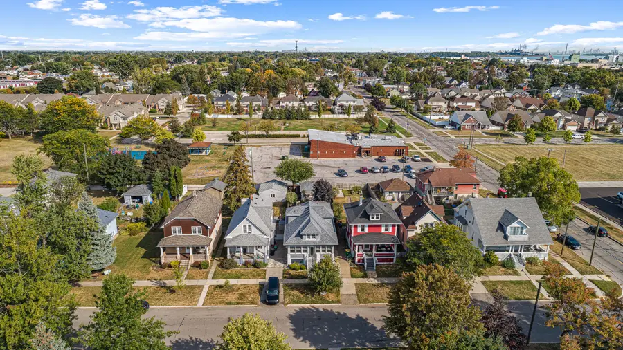 426 Walnut Street, Wyandotte, MI 48192 - Image #2