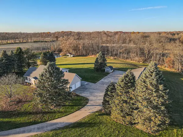 8300 W W X Ave Avenue, Schoolcraft, MI 49087