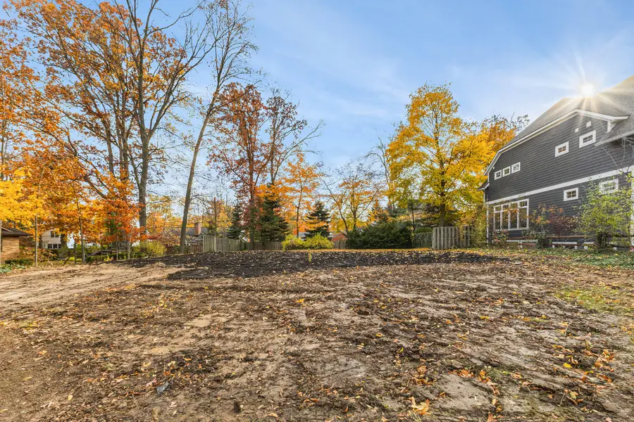 2656 Beechwood Drive Se, Grand Rapids, MI 49506 - Image #2