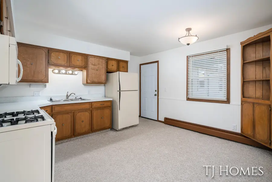 686 Andover Street Se, Kentwood, MI 49548 - Image #3