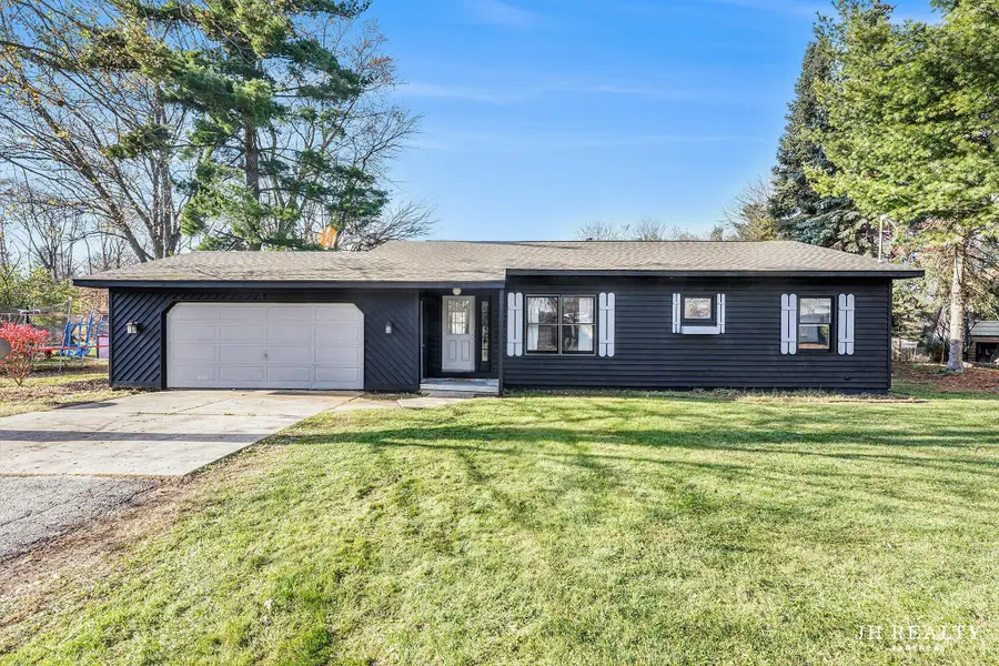 2027 Joan Avenue Ne, Grand Rapids, MI 49505 - Image #2