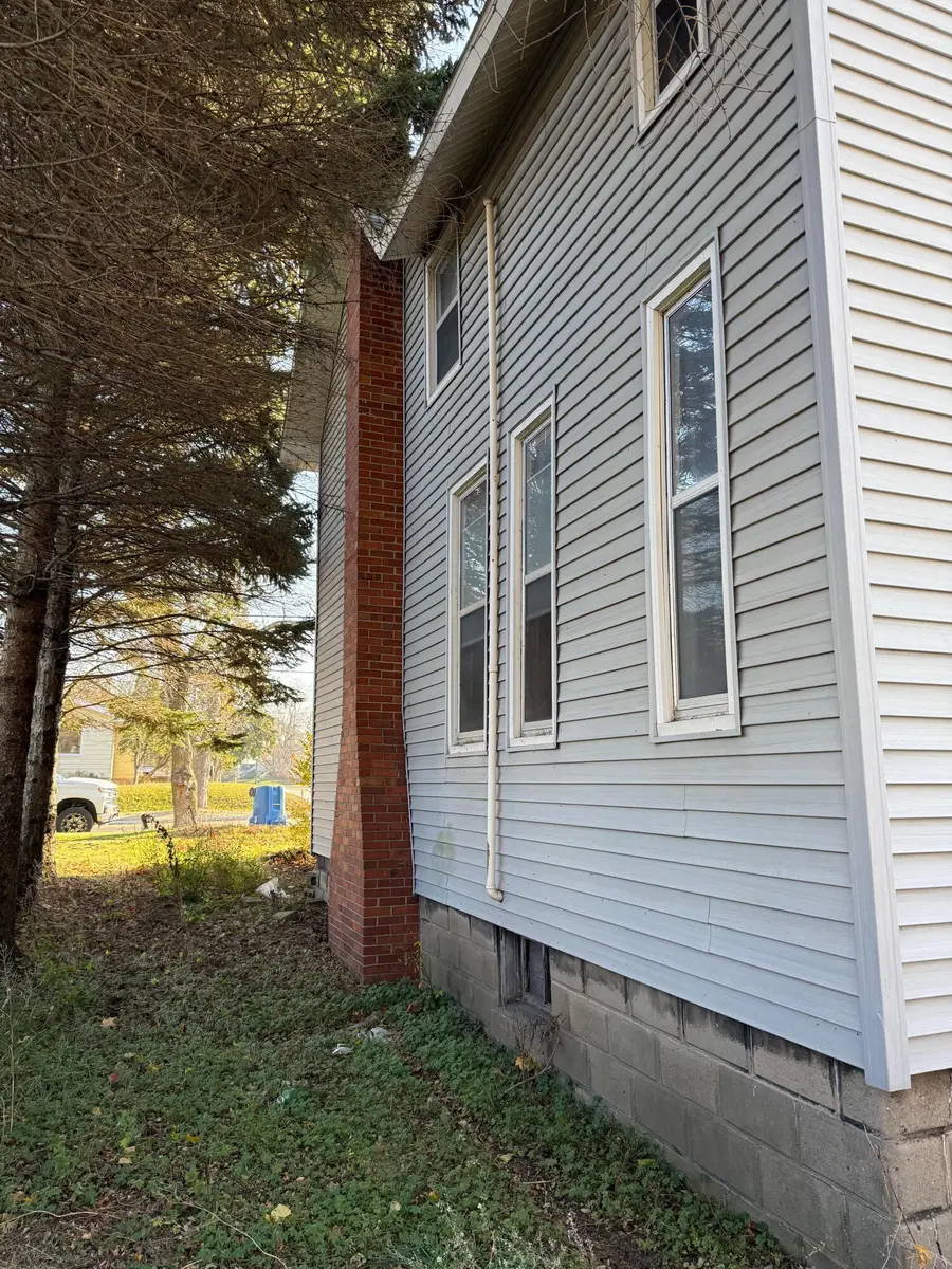 210 Washington Street, Manistee, MI 49660 - Image #3