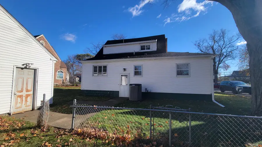 112 N Lincoln Avenue, Three Rivers, MI 49093 - Image #3