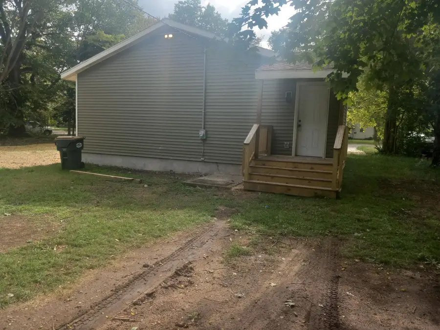 377 Parker Avenue, Benton Harbor, MI 49022 - Image #2