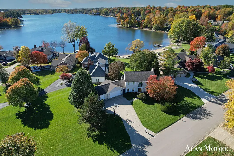 6574 Gran Via Drive Ne, Rockford, MI 49341 - Image #2