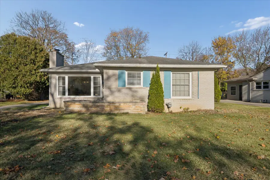 421 S Williamsbury Road, Bloomfield Township, MI 48301 - Image #3
