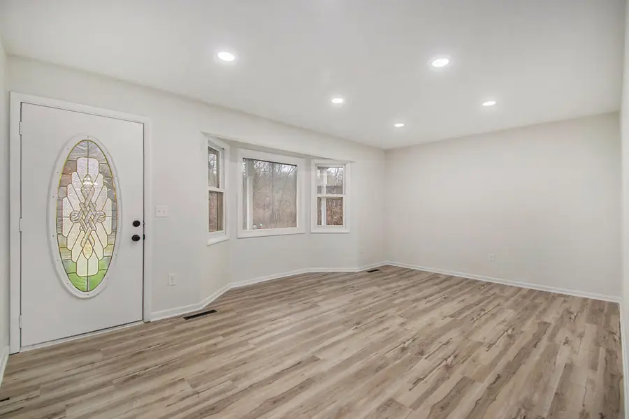 17455 Starbrick Road, Edwardsburg, MI 49112 - Image #3