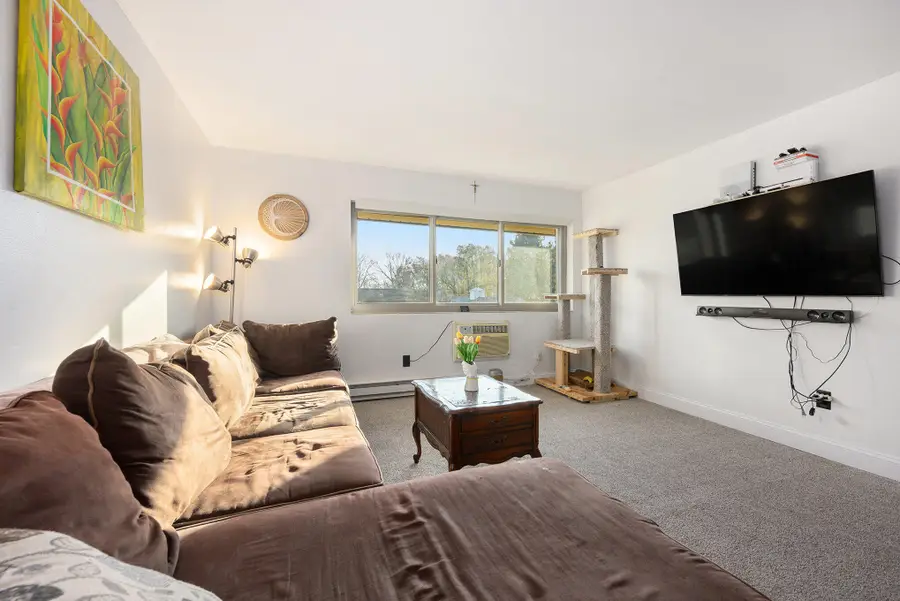 722 W Kilgore Road #301, Kalamazoo, MI 49008 - Image #3