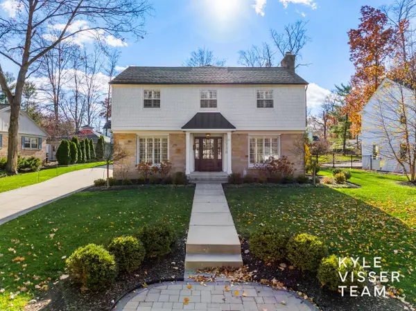 2730 Oakwood Drive Se, Grand Rapids, MI 49506