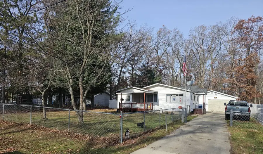 6361 Robin Drive, Harrison, MI 48625 - Image #2