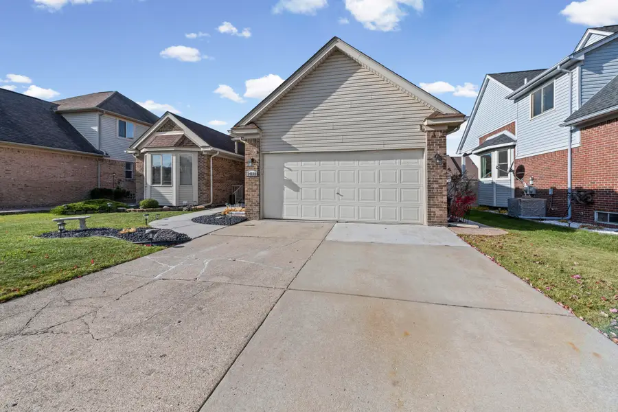 24688 Emily Drive, Trenton, MI 48183 - Image #2