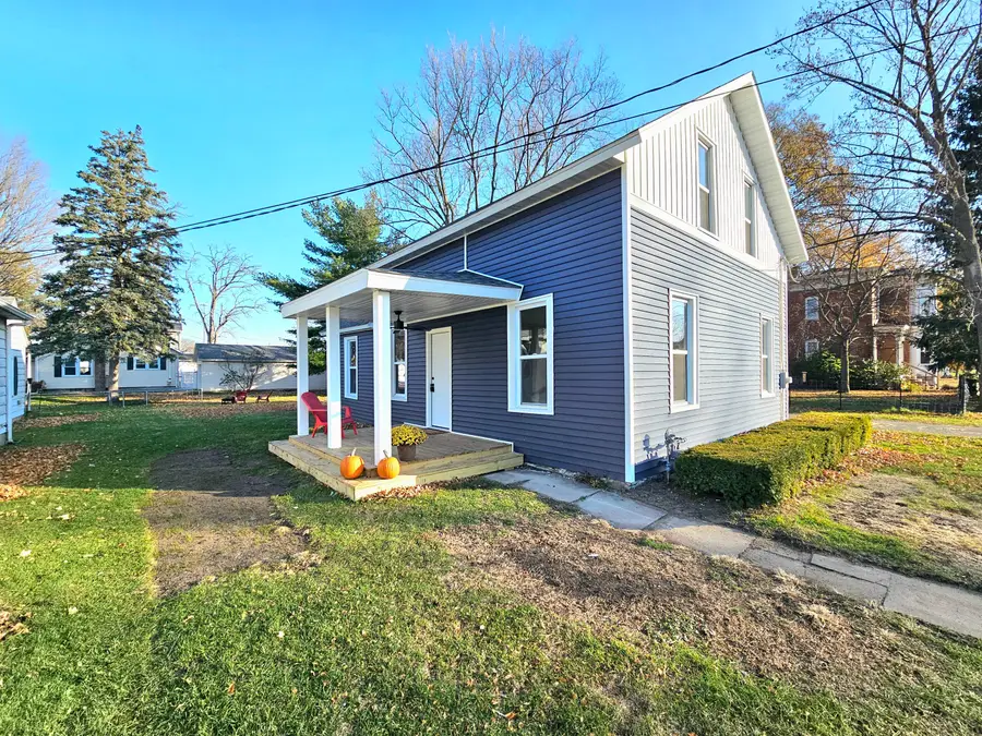 104 W Hotchin Avenue, White Pigeon, MI 49099 - Image #2