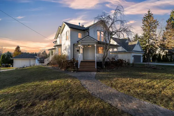 604 N State Street, Howell, MI 48843