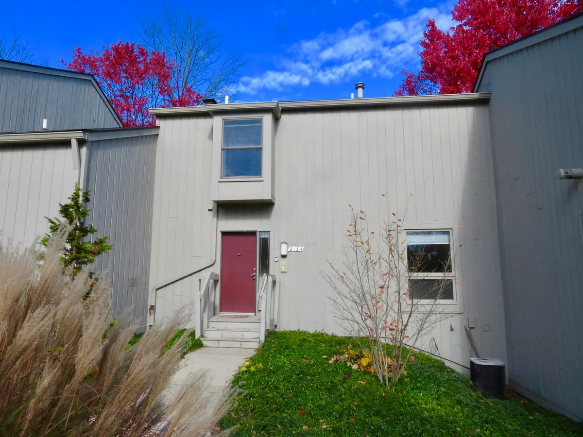 2134 Overlook Court, Ann Arbor, MI 48103 - Image #1