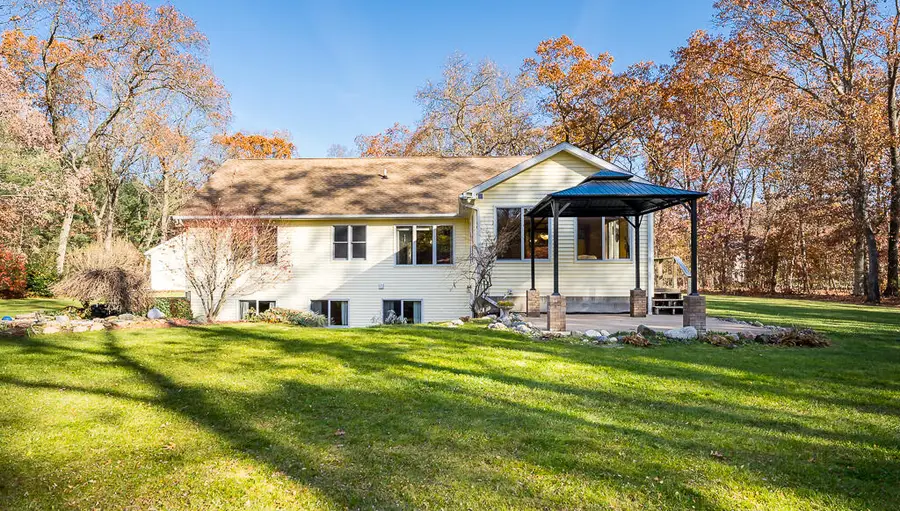 423 Fernwood Lane, Muskegon, MI 49442 - Image #2