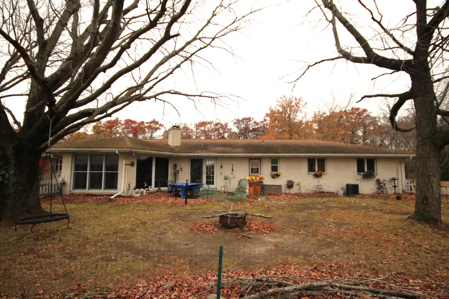 1550 E Y Avenue, Vicksburg, MI 49097 - Image #3
