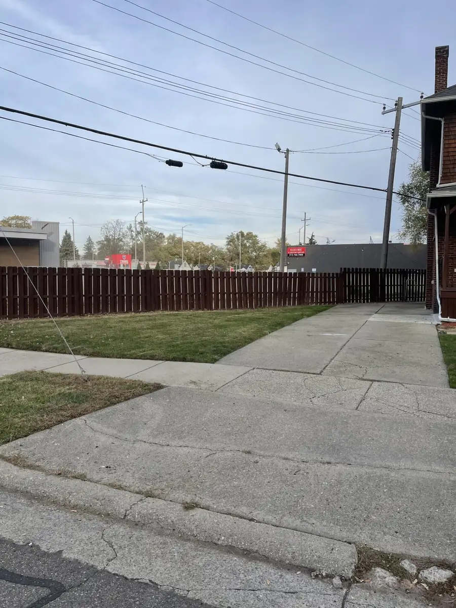 18522 Lenore, Detroit, MI 48219 - Image #2