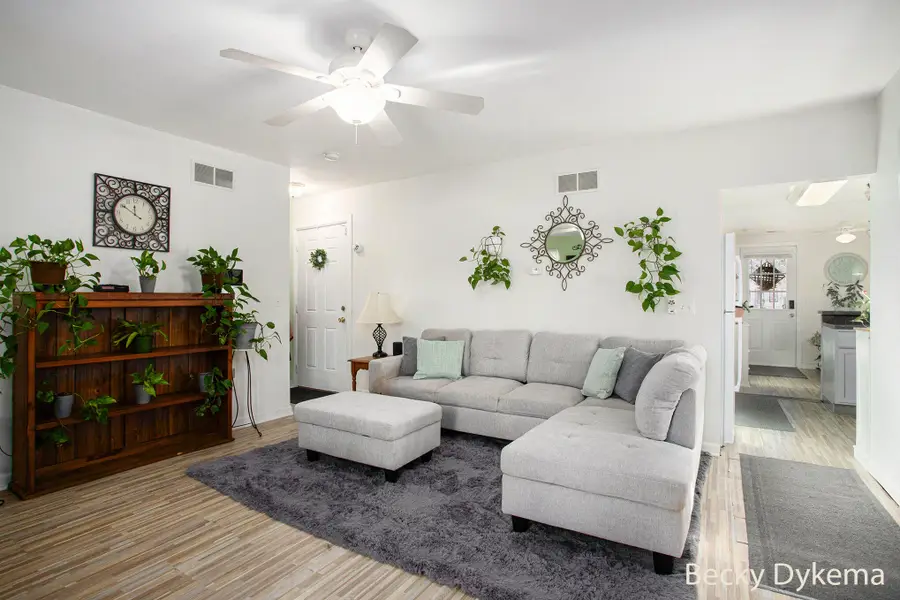 5738 Mount Vernon Avenue, Portage, MI 49024 - Image #3