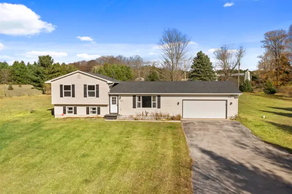 1154 Martin Drive, Frankfort, MI 49635