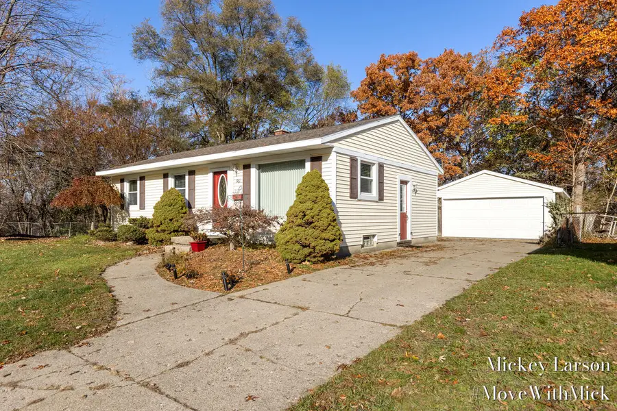 961 Walcott Street Sw, Wyoming, MI 49509 - Image #2