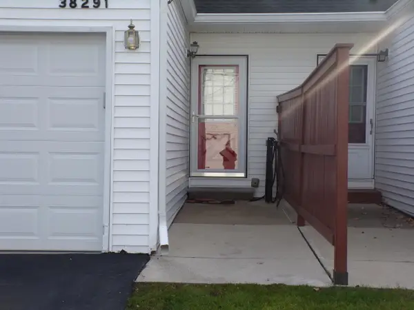 38291 Warner Farms Drive #10, Westland, MI 48185